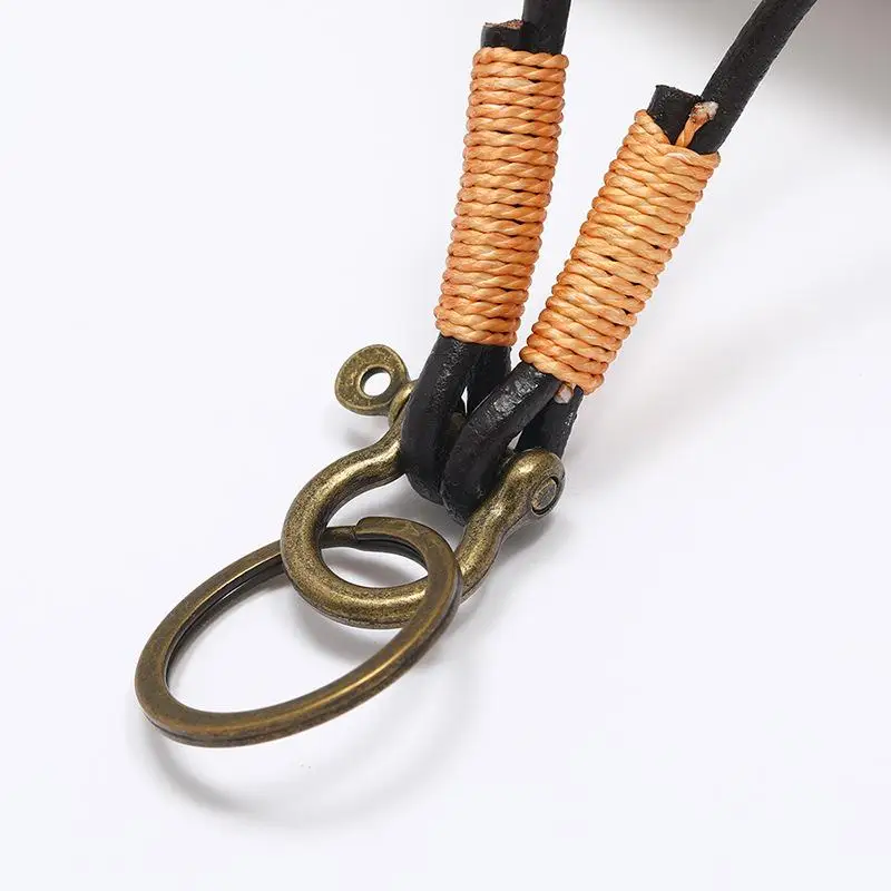 Neuheiten Retro Handgefertigter Schlüsselanhänger aus Rindsleder mit Seil und Hufeisenschnalle, kleiner Taschenanhänger, Schlüsselketten, modisches Geschenk für beste Freunde – Detail 8