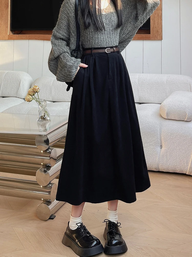 Women\'s Vintage Black Corduroy Midi Skirt High Waist Pleated A-line Skirt for Autumn Winter Streetwear Casual Korean Style 2025