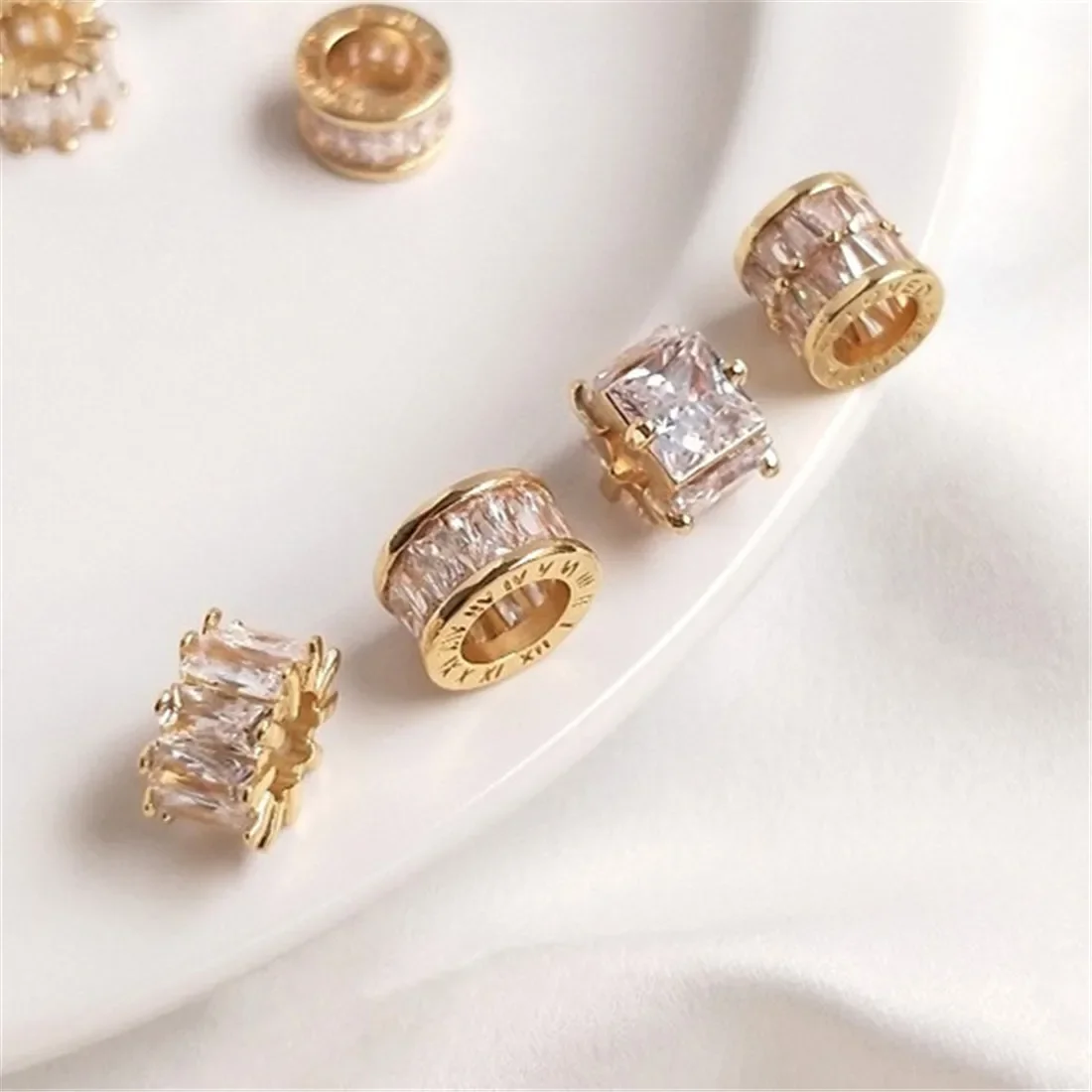 14K Gold-plated Micro-inlaid Zircon Bucket Bead Passepartout Pendant Handmade Diy Bracelet Charm Necklace with Bead Pendant D037