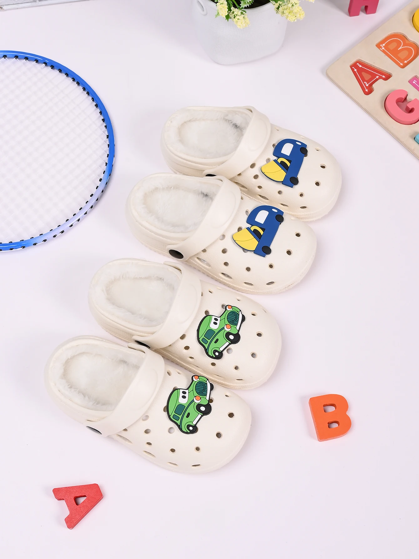 

Fun Little Car Children's Winter Slippers, Indoor Warm Plush Cotton Slippers for Boys, Home Cotton Shoes, Hole Shoes