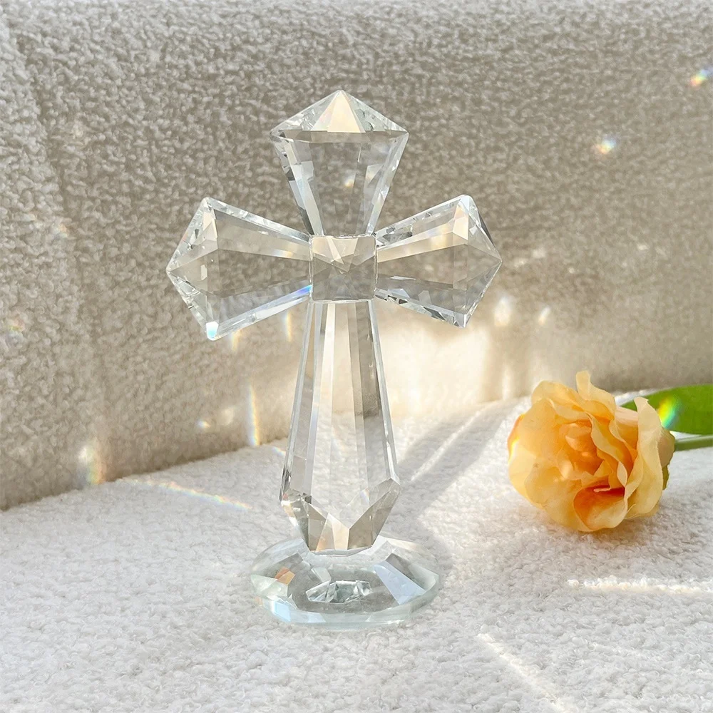 1pc Crystal Decorative Ornaments, Crystal Cross, Crystal Angel, Transparent And Dazzling Light-Capturing Decorative Ornaments