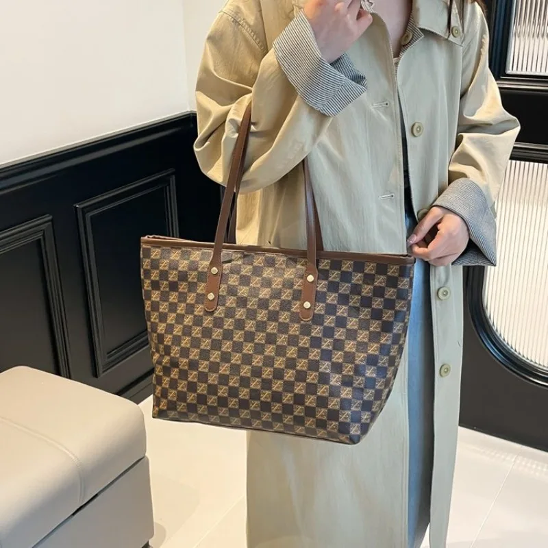 

Trendy Design Letter Diaper Bag Logo Crossbody Handbag Women Minimalist Unique Leisure Business Casual