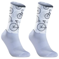 New Non-slip Silicone Pro Competition Aero Sports Bike Running Socks Calcetines Ciclismo Cool Cycling Socks Summer Breathable