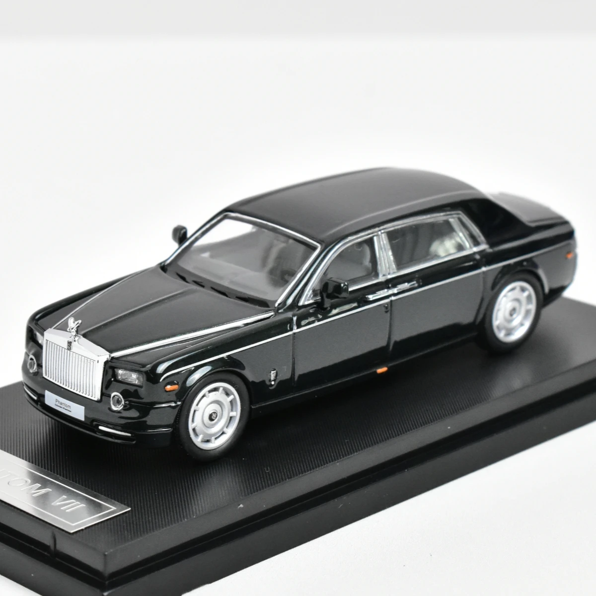 STREET WARRIOR 1:64 Rolls-Royce  Phantom VII Diecast Model Car