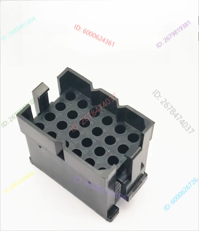 

SOURIAU BURNDY Industrial 24-жильный черный прямоугольный разъем SMS24P1 SMS24P-1 3 шт.