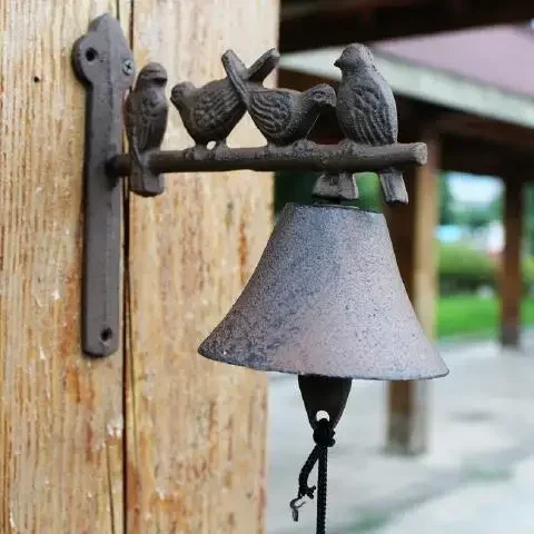 Four Birds Cast Iron Hand Cranking Wall Bell Rustic Retro Wall Mounted Welcome Door Bell Home Garden Decor Birds on Branch Bell