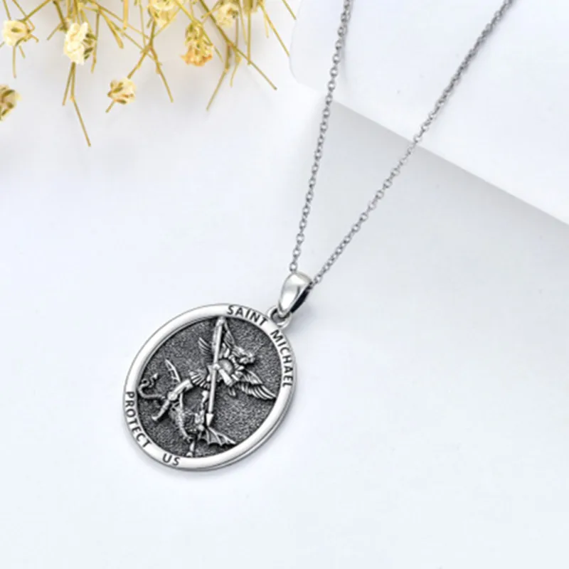 الرجال الموضة الفولاذ المقاوم للصدأ الجولة التسمية سانت مايكل الصليب تمثال قلادة الهيب هوب القلائد للرجال الفولاذ المقاوم للصدأ مجوهرات هدية