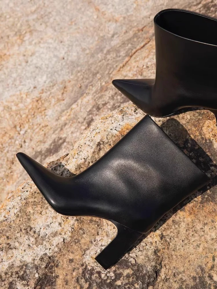 

Cowhide Autumn-winter New Style Pointy Thick High Heel Loose Sleeve Boots Fashion Short Boots for Women Hot Selling