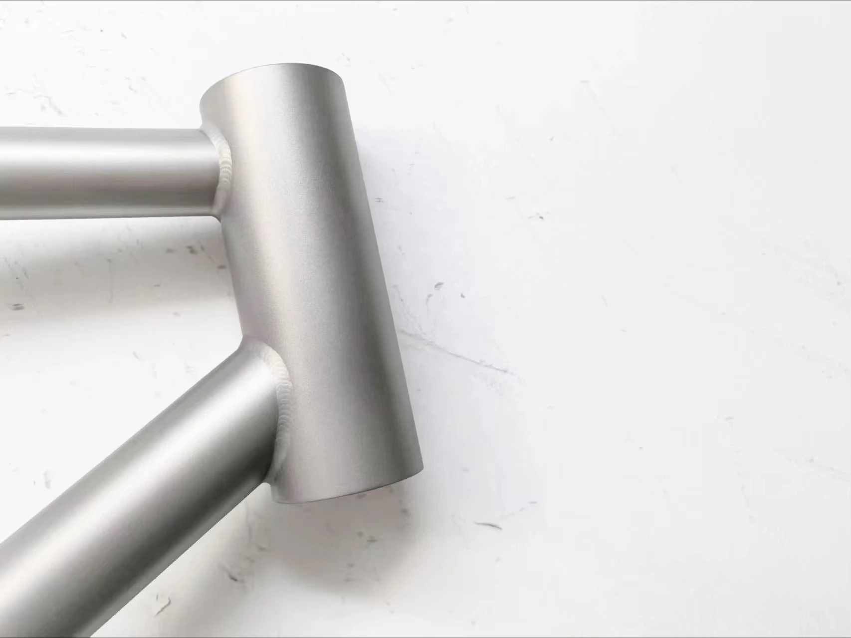 50C Tyre Custom Titanium Disc Brake Lightweight Gravel Bike Frame for Fully Internal Routing 4