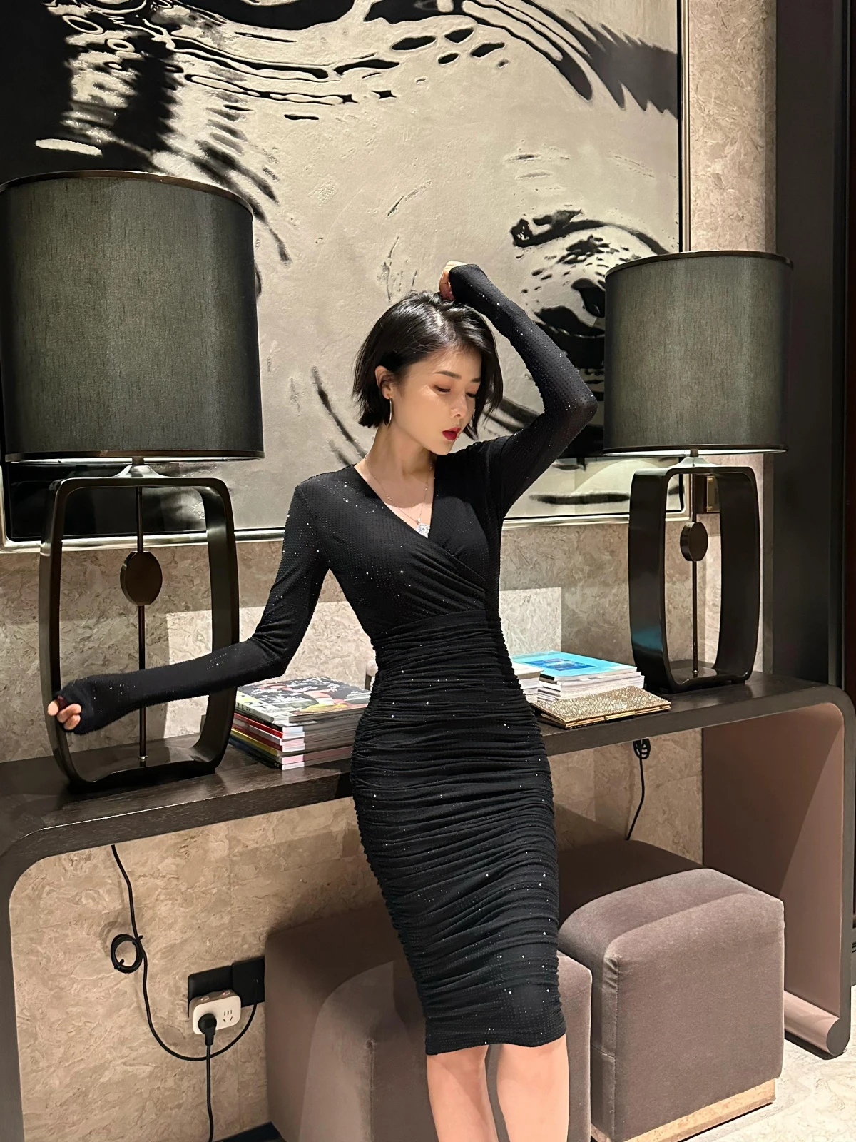 

Оригинальное сексуальное черное льняное платье XULU с кристаллами, длинным рукавом, V-образным вырезом, украшенное стразами, с эффектом утончения талии, для женщин