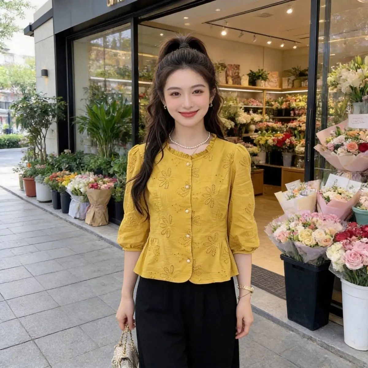 

Fashionable Hollow out Edged Collar Short Shirt Sweet Style Slimming Belly Cover French Style Loose Fit Polyester Blend Shirt