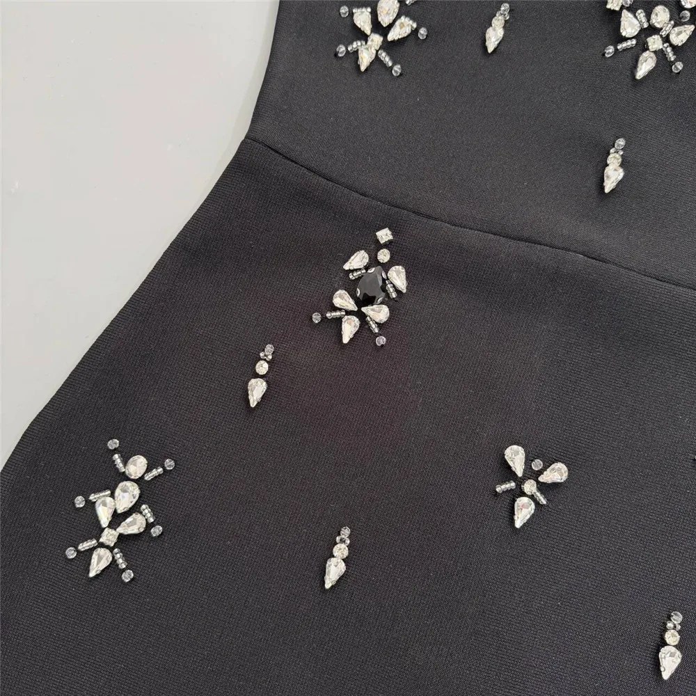 2026 Sommer Neues Luxuriöses Strass-Bandage-Kleid Damen Perlenbesetztes Trägerloses Elegantes Kleid mit Schal – Detail 9