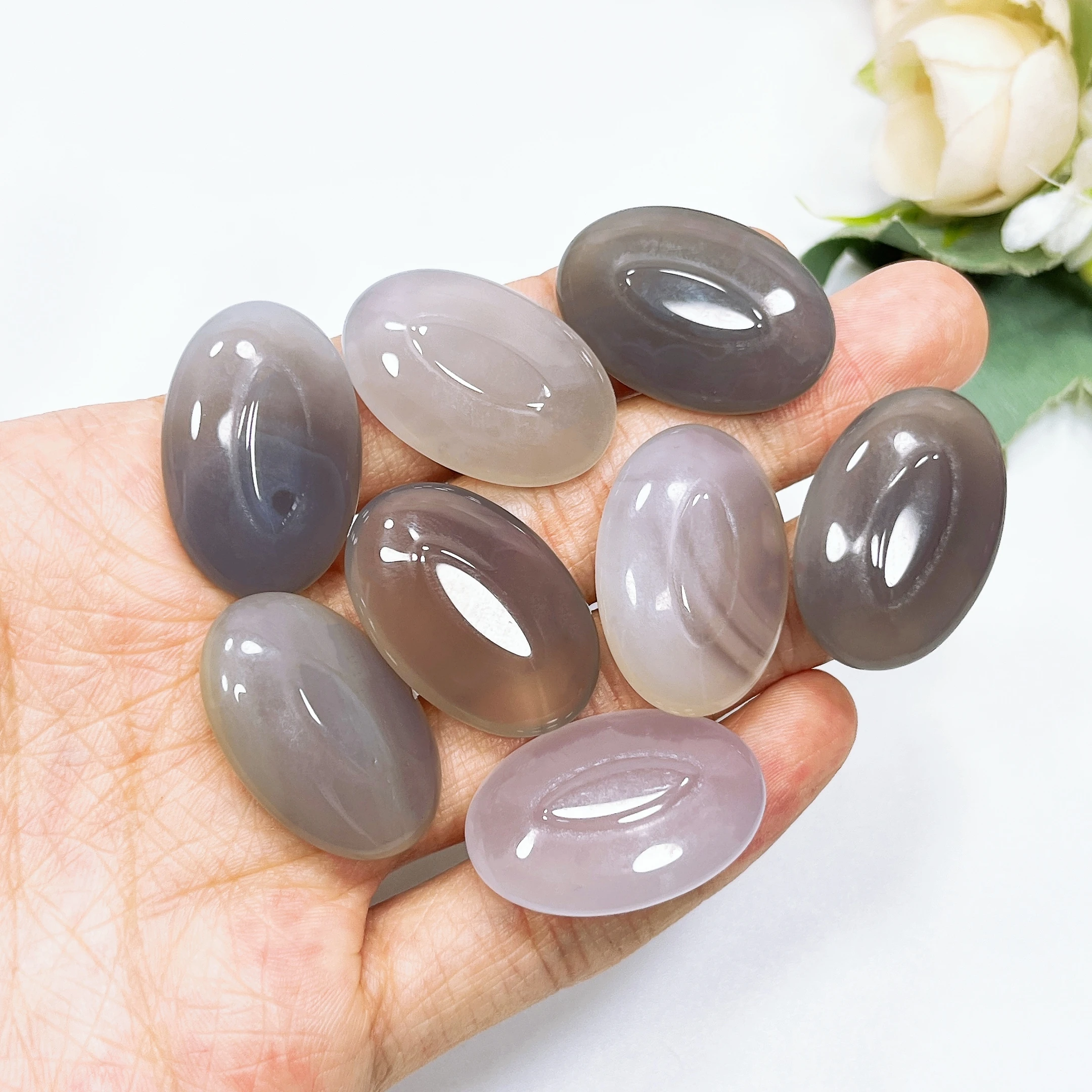 Natural Gray Agate Palm Crystal Stone High Quality Tumbled Stones Energy Reiki Quartz Hot Compress message tool Home Decor