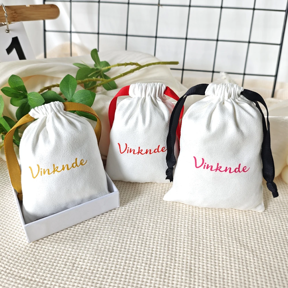 

Изготовленный на заказ логотип, пригодный для вторичной переработки, белая бархатная сумка для ювелирных изделий на шнурке, маленькая хлопковая фланелевая сумка для сережек и ожерелья для текстильной упаковки