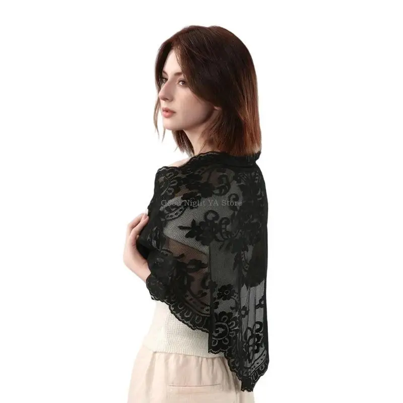 

Fashionable Triangular Bridal Scarf Intricated Floral Detailing For Weddings