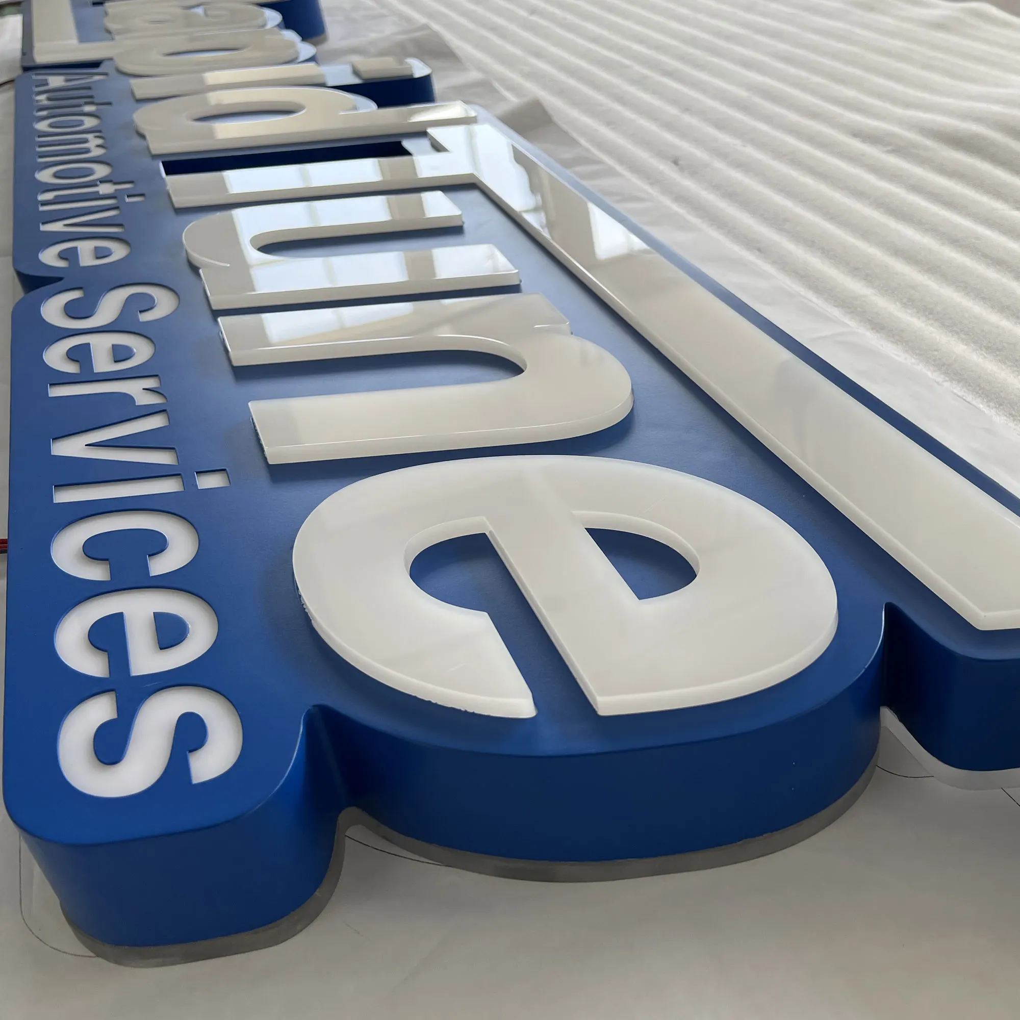 Lettres de signe d'éclairage double face, éclairage blanc, éclairage arrière bleu