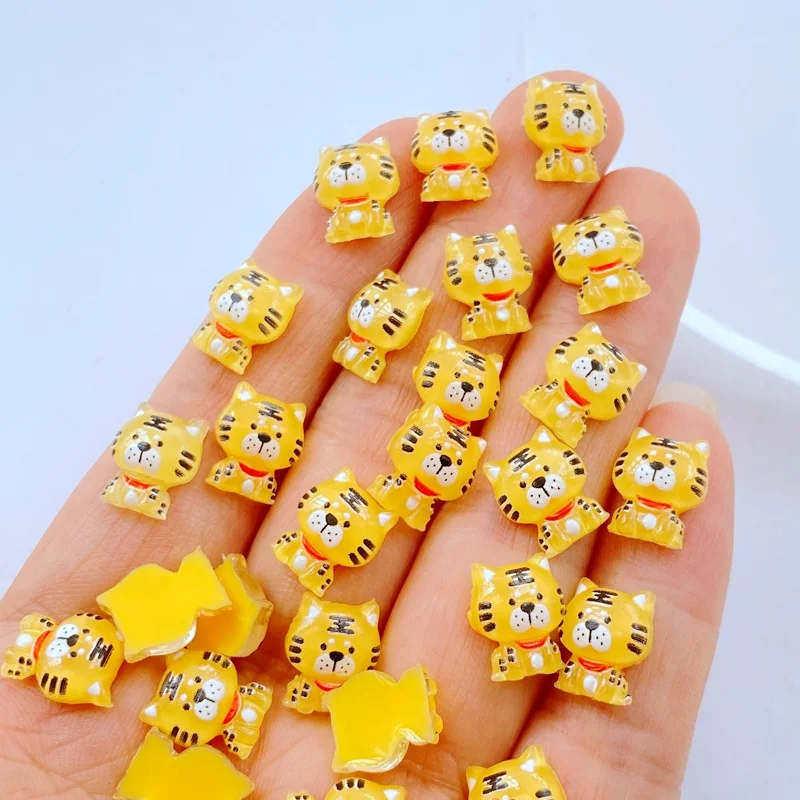 50Pcs New Cute Mini 9*10mm Little Tiger Flat Back Fit Phone Manicure Deco Anicure Embellishments For Hair Bows Accessories