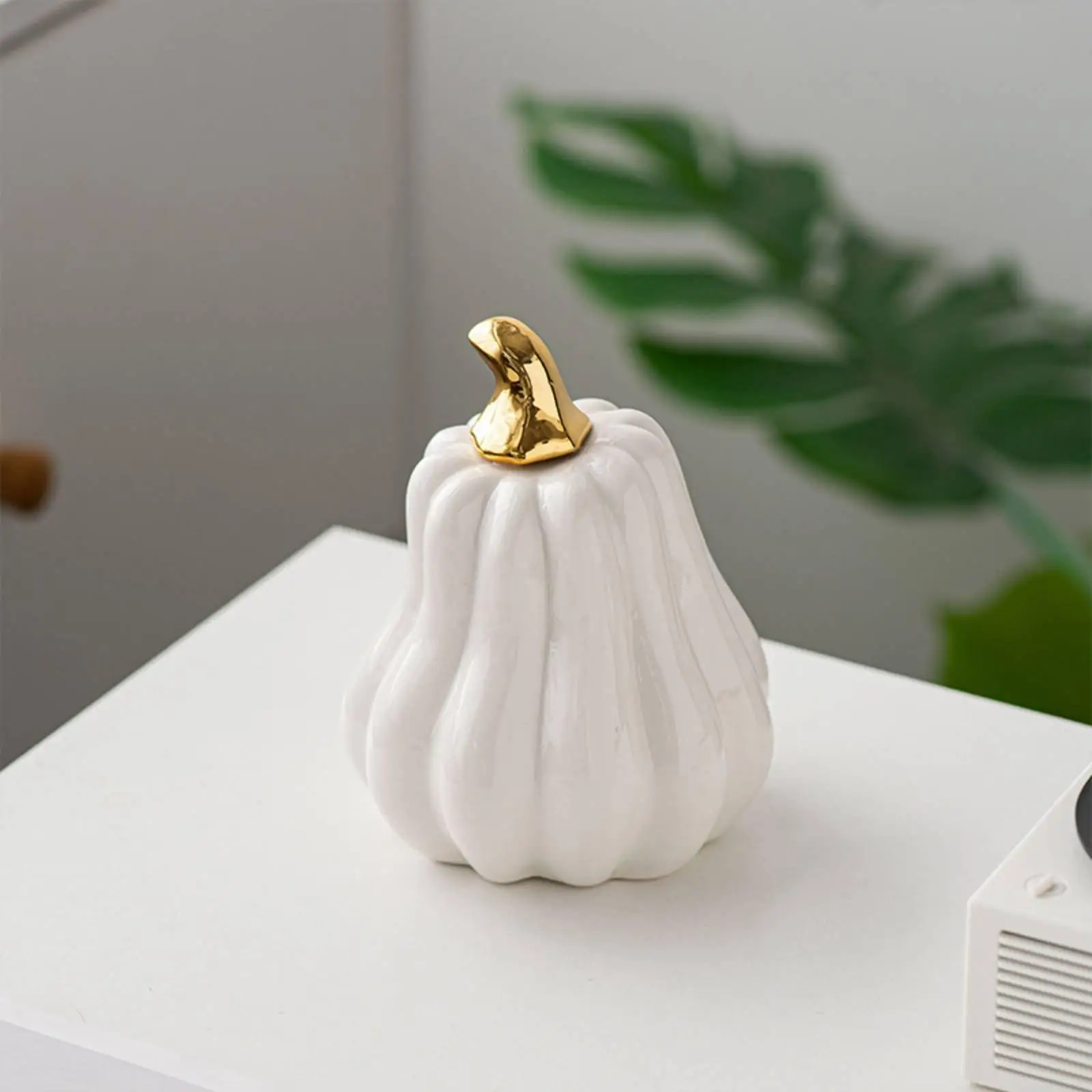 White Shiny Pumpkin Figurine Easy to Clean Ceramic Pumpkin Decoration Reusable