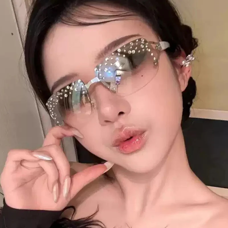 2026 Retro Y2K Spicy Girl Style Silver Diamond Studded Frameless Glasses for Women's Fashion Street Photography Sunglasses