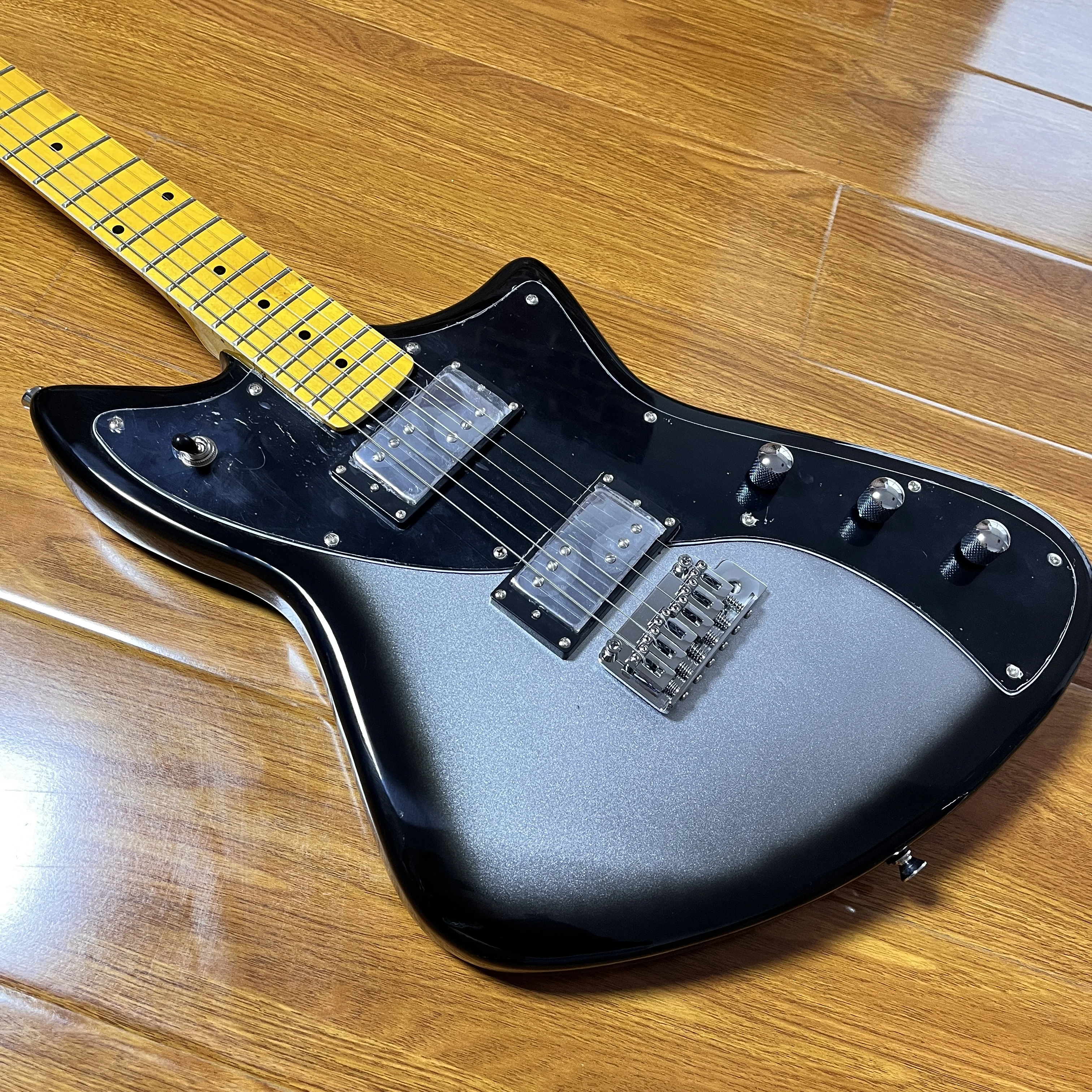 Custom JG Black Panther E-Gitarre, silberne Hardware, 6 Saiten, E-Gitarren-Thema, Geschenk, kostenloser Versand