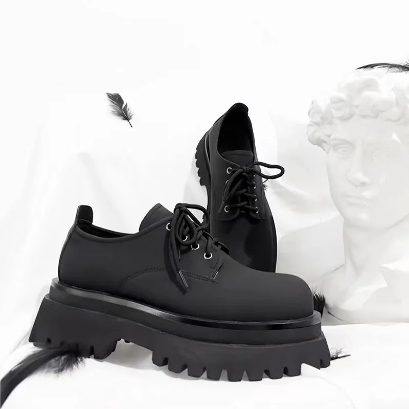 

Мужские и женские весенние новые повседневные черные маленькие кожаные туфли с круглой головкой, женские туфли