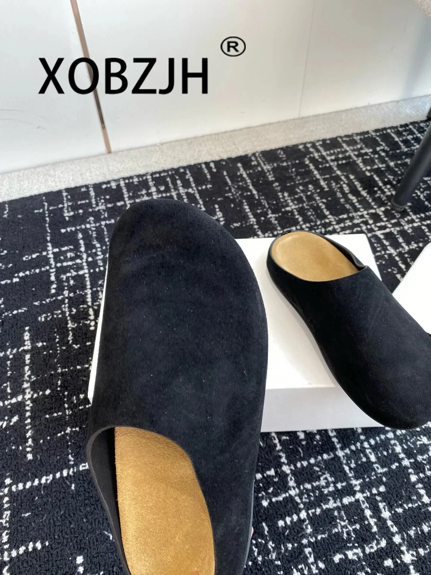 

2024 High Quality New Women Flat Slippers KidSuede Mules Shoes Round Toe Casual ComfortSlides Woman Thick Sole Slippers Woman