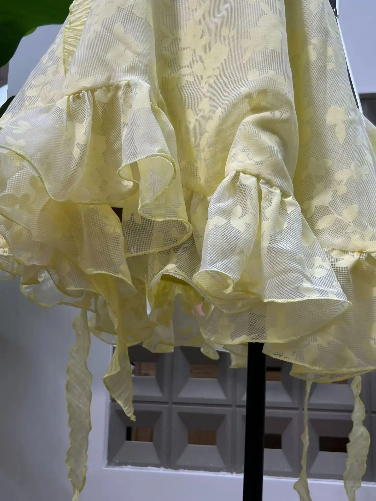 فتاة نمط جديد المرأة الصيف مطوي السباغيتي حزام رقيق قصير مثير أكمام الإمبراطورية الخصر حفلة عيد ميلاد نادي فساتين لحضور الحفلات الموسيقية