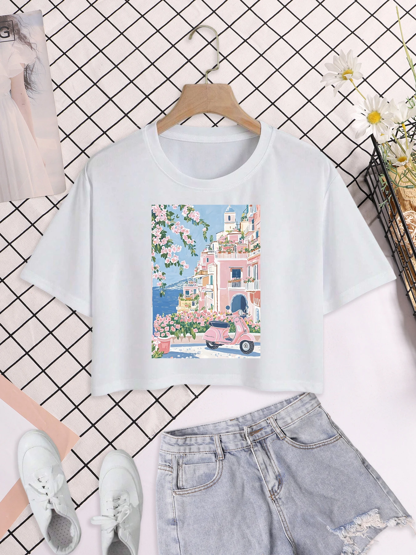 

Pink Flower Seaside Town Scenery Printing Crop T Shirts Women Fashion Summer T-Shirt Loose Casual Tops Y2K Cotton Short Sleeve