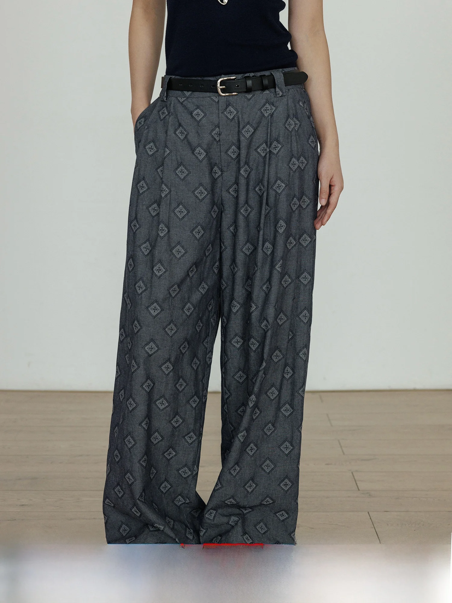 

Весенние женские брюки с высокой талией, вышивкой, свободного кроя, широкие штанины, 2026, новинка, в стиле ретро, комплект из хлопка и льна