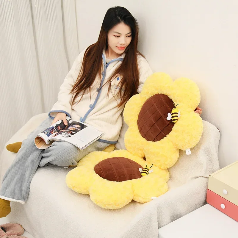 Coussin de décoration de chambre en peluche avec équation, oreiller de tournesol jaune mignon, fleur douce, jouets en peluche, cadeau d'anniversaire et de Noël pour enfants