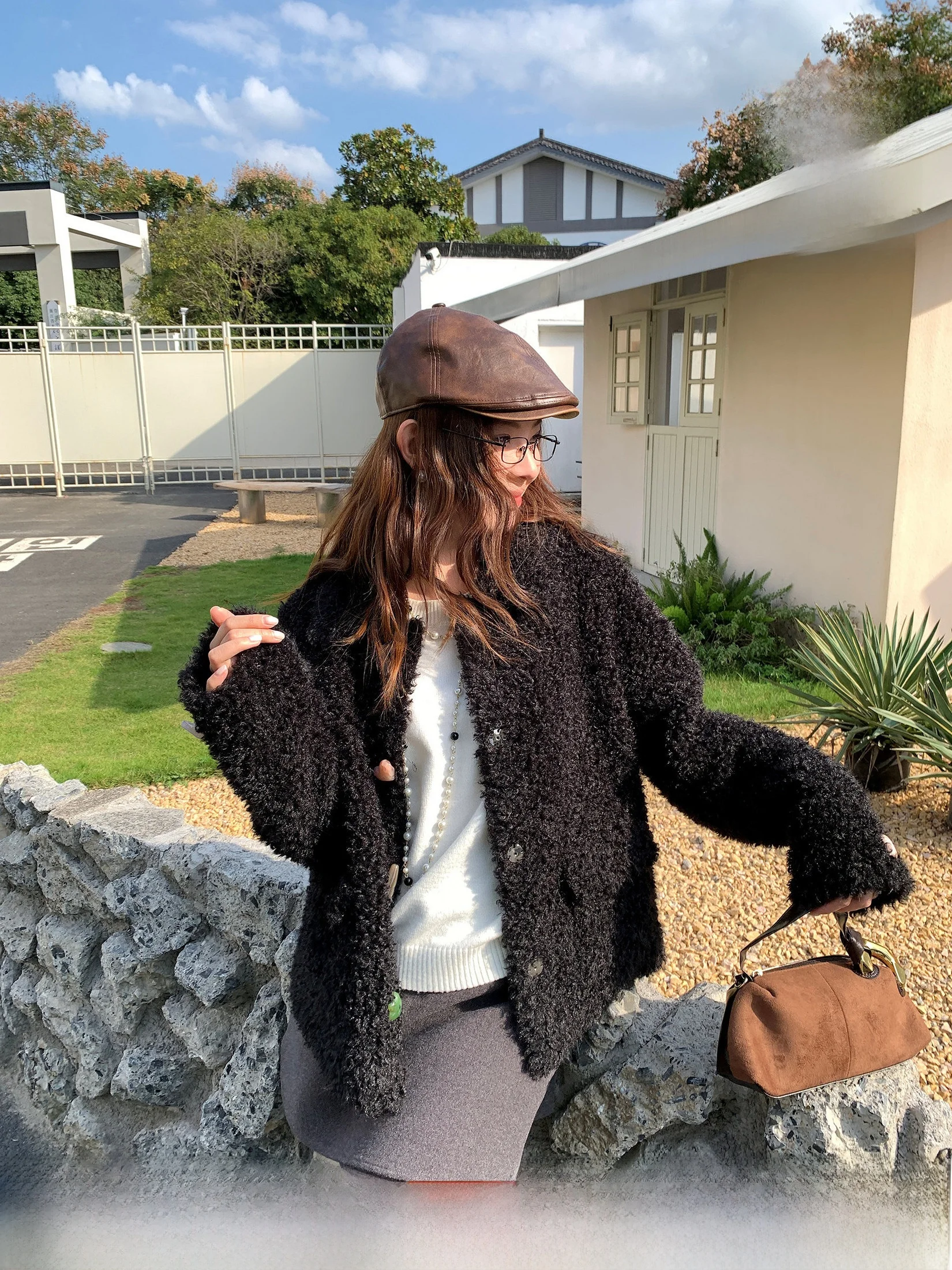 

Li Xiaoxiao Women's Bla Collar Fur Leather Inteated Warmth ort Top Thiened Winter Outerwear Slimming Plu Coat