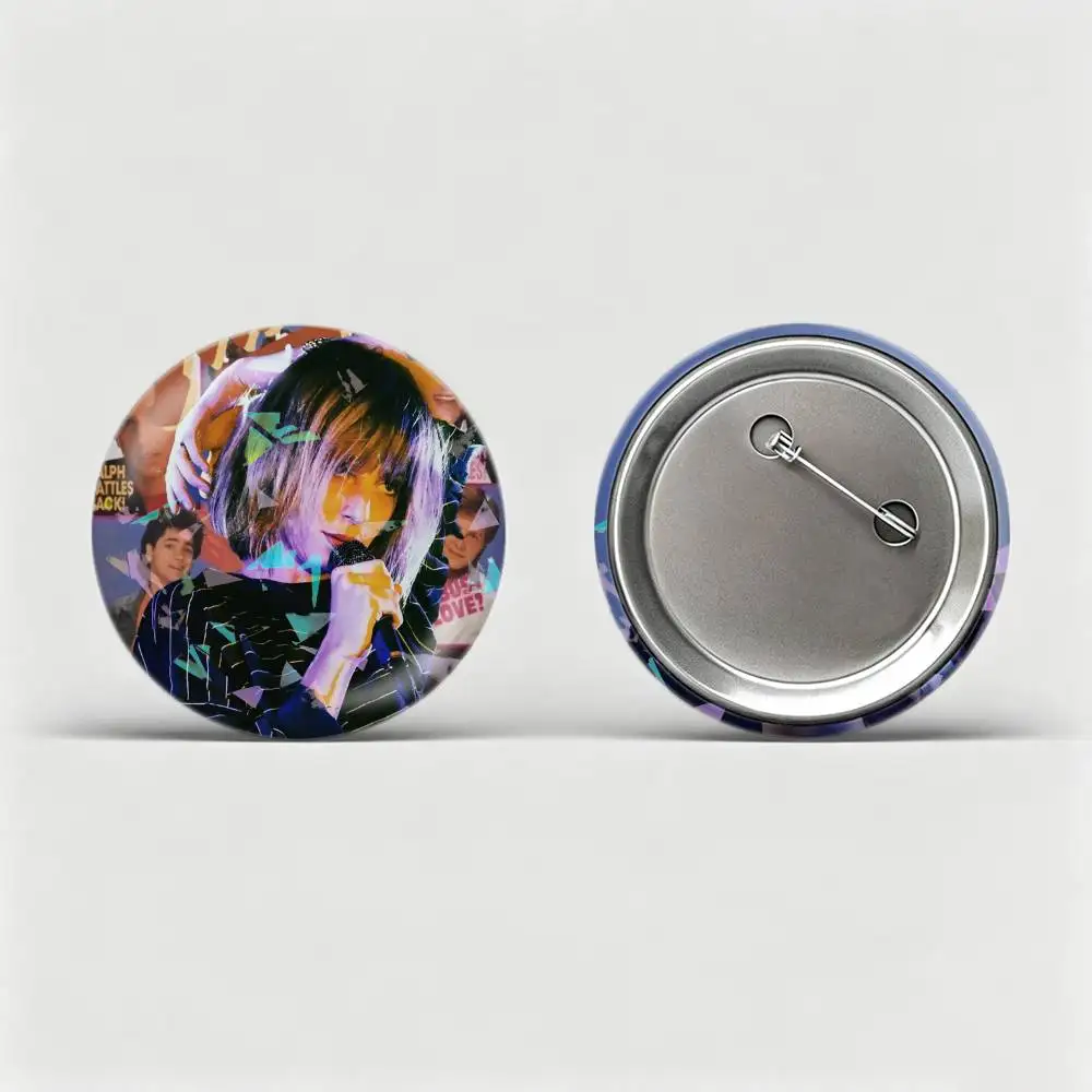 M-Maya Hawke Robin  Custom Tinplate Round Button Badge Pins Brooches