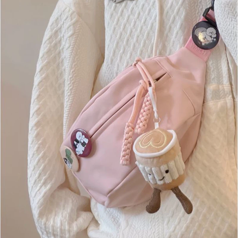 Borsa casual in tela da donna 2025 nuova borsa a tracolla alla moda borsa sportiva estiva borsa da petto versatile di nicchia