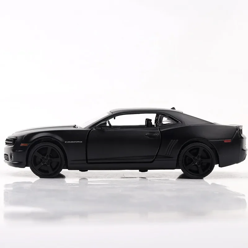 1/36 Chevrolet Camaro Legering Diecast Auto Model Speelgoed 2 Deuren Geopend Pull Back Auto Verjaardagscadeaus Voor Kinderen Volwassen Collecties