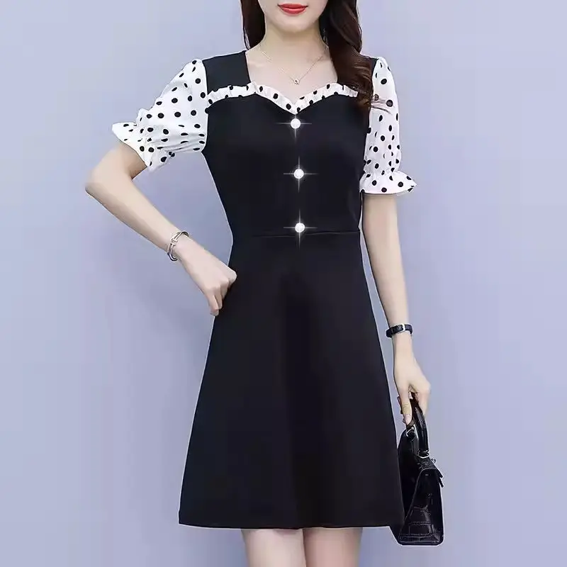 2024 New Summer Korean Fashion Minimalist Mid Length Dress Short Sleeved Square Collar Panel Printed Dot Button Women's Dress