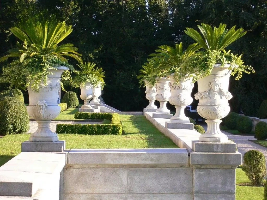 Modern Natural Stone Marble Roman Column Eco-Friendly Customized Polished Surface Bespoke for Hotel Commercial Project