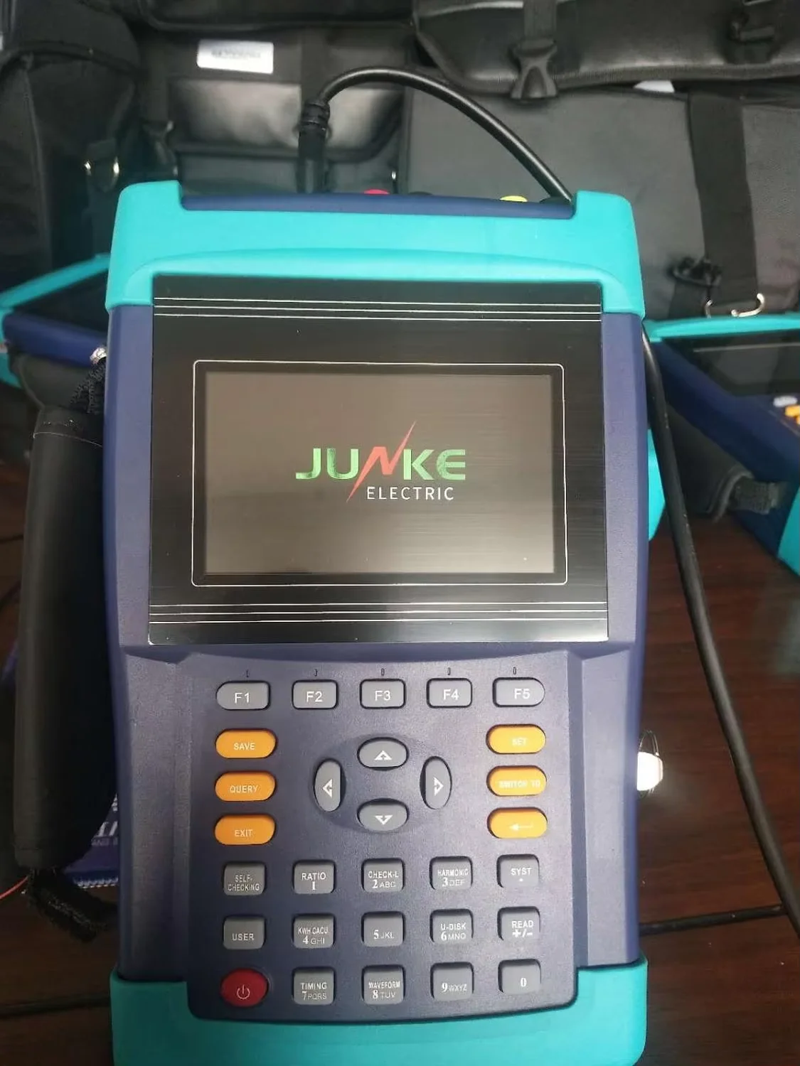 

Single Phase Power Quality Analyzer; Inrush Current / Harmonic Times / Flick Measure / Data Logging