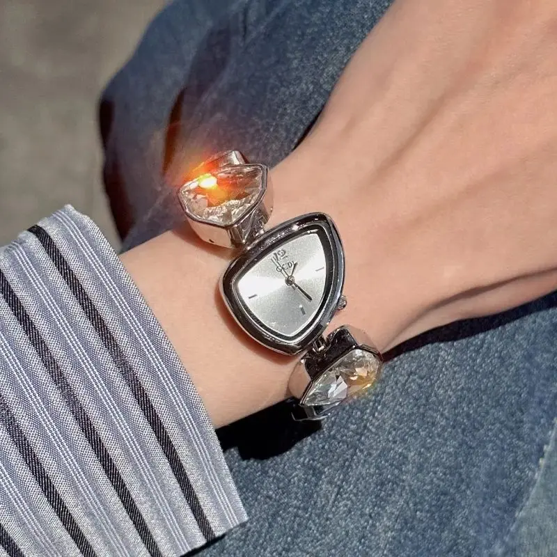 Bracciale di lusso Orologi da polso da donna Elegante cinturino in acciaio con diamanti Orologi da donna Orologio da donna Regali Relogio Feminino Reloj Mujer