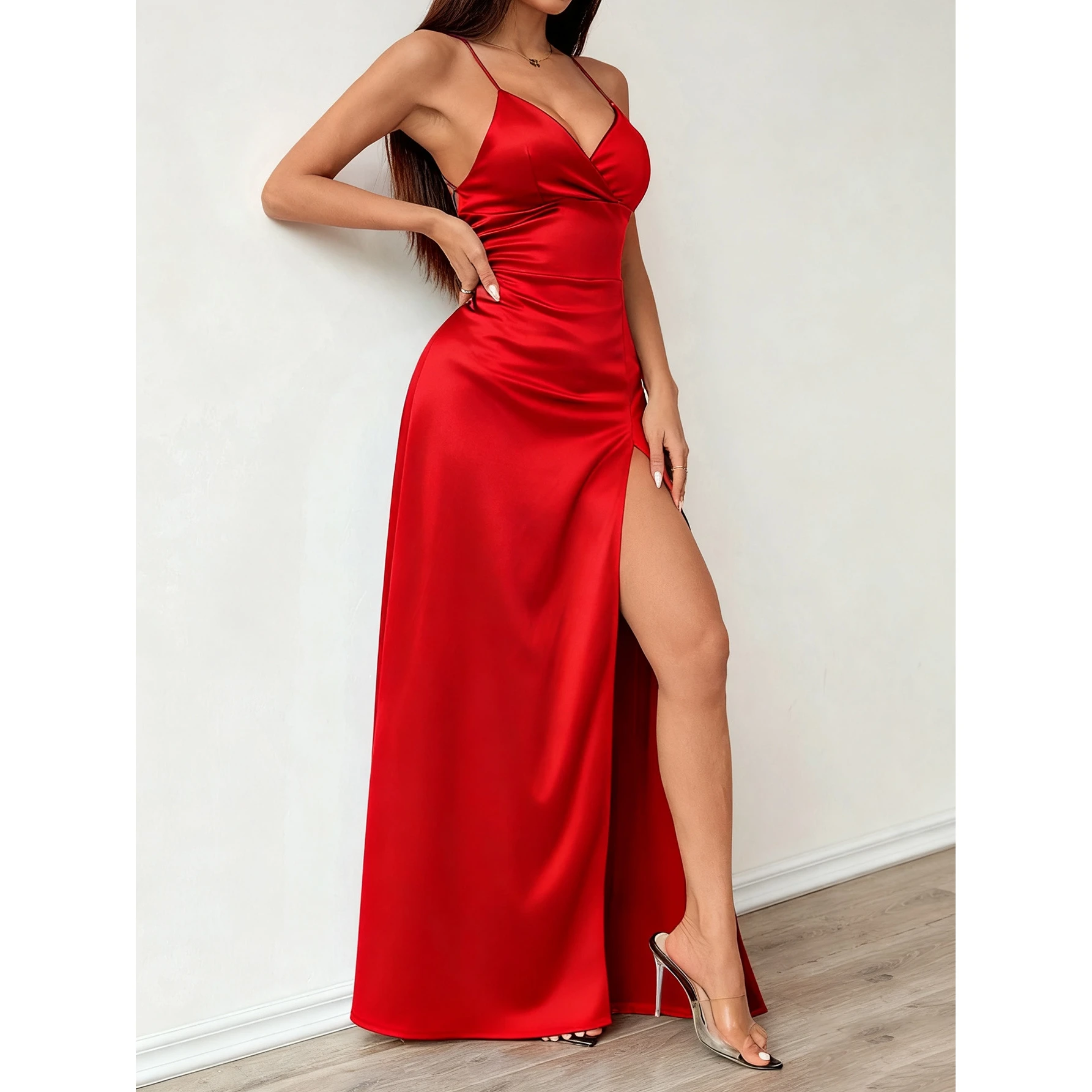 Elegantes Satin-Slip-Kleid mit – Elegant Satin Evening Gown Split Bewertung und Preis