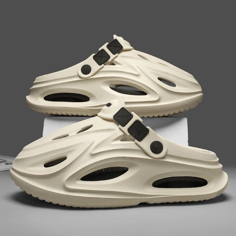 New Men's Outdoor Slippers Comfortable Clogs Beach Sandals Soft Slides Summer Men Casual Shoes Garden Shoes Male Beach Slippers