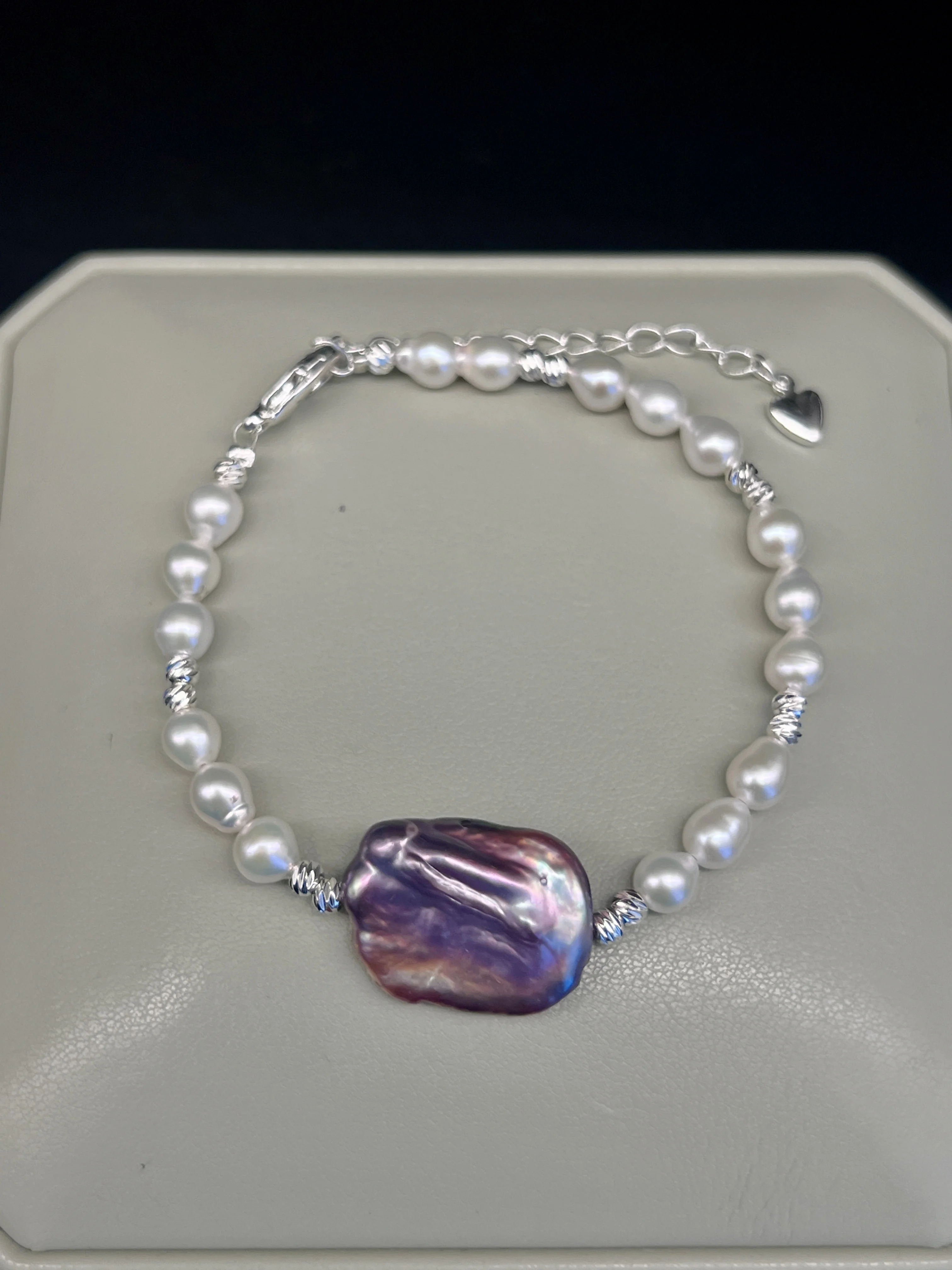 

Women's Freshwater Pearl Beaded Bracelet with Irregular Purple Charm Adjustable Fashion Jewelry