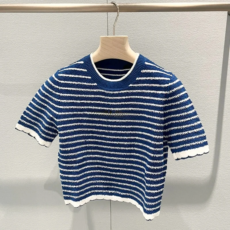 

High-End Knitted ort-Sve round Ne Striped Color Blo Women's Top Faionable Commute Sle Korean Loose Fit Knitwear