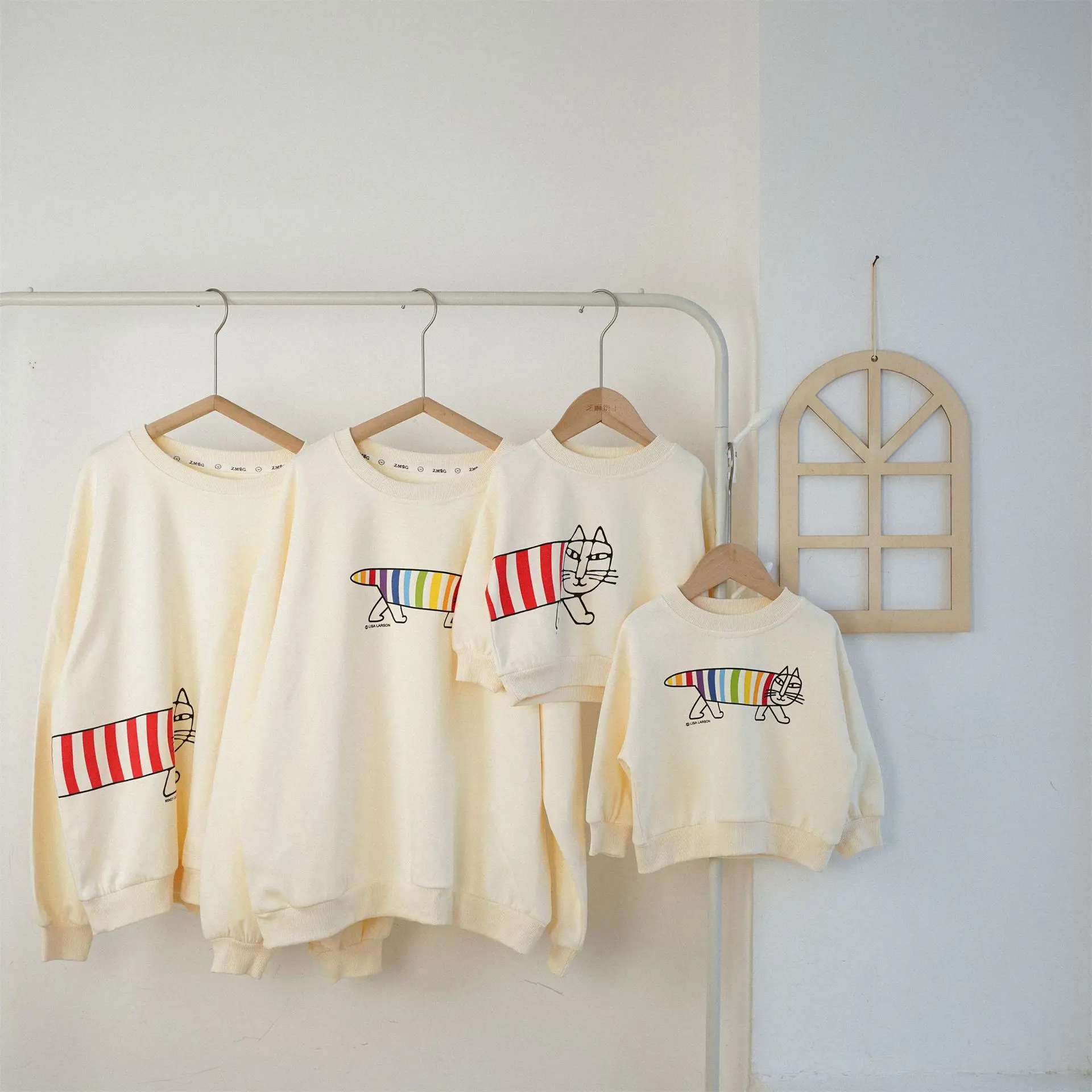 

2024 Autumn New Children Long Sleeve Sweatshirt Family Matching Pullover For Boys Girls Loose Sweatshirt Toddler Cartoon Clothes