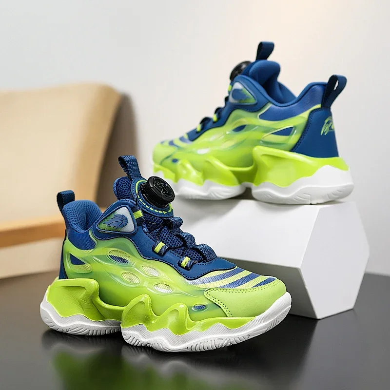 Autumn New Lightweight Childrens Sports Shoes Soft and Stylish Commuting Running Shoes Breathable and Supportive Casual Shoes
