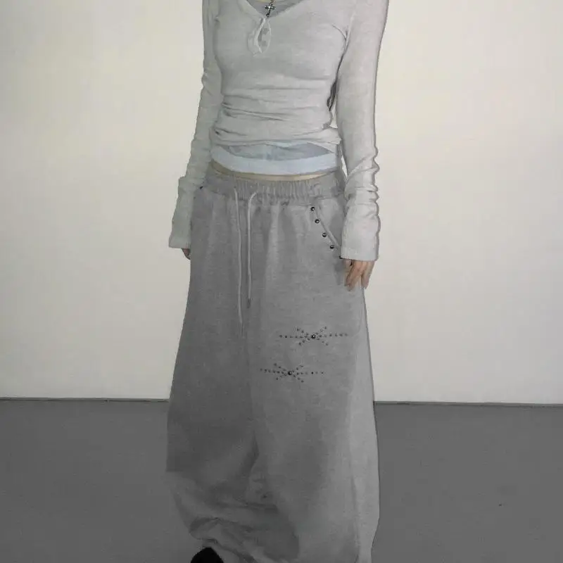 Street-Style Nietenverzierte Jogginghose für Herren, Elastischer Bund, Locker Geschnitten, Fleece-Gefüttert, Lässige Hose, Hip-Hop Streetwear Hose