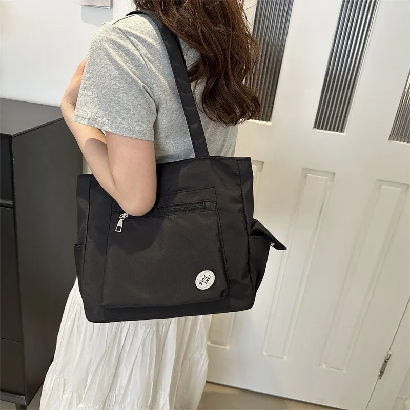 Large Capacity Canvas Bag Female Simple Korean Version of Leisure Commute To Work Students Class Shoulder Crossbody Bag