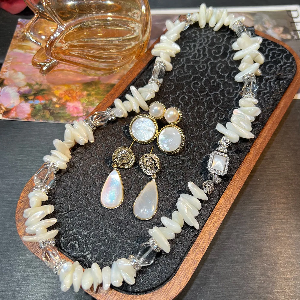 

Natural Shells Crystal Necklace French Style Simple Earring Two Styles Three-Piece Suit Woman Jewelry Sets Fashion Accessories