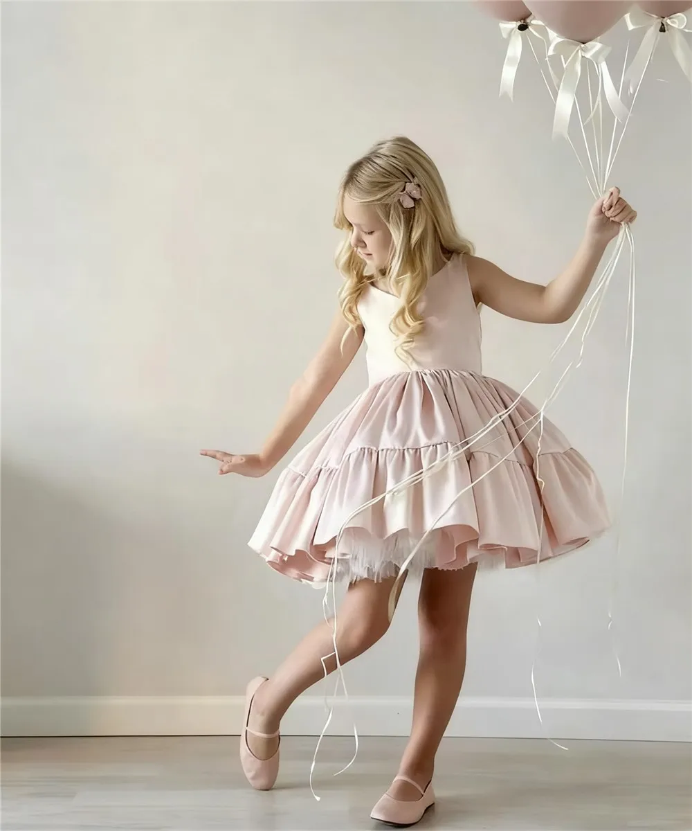 

Lovely Satin Flower Girl Dress For Wedding Sleeveless Beading Puffy Princess Birthday Party First Communion Ball Gown Customized
