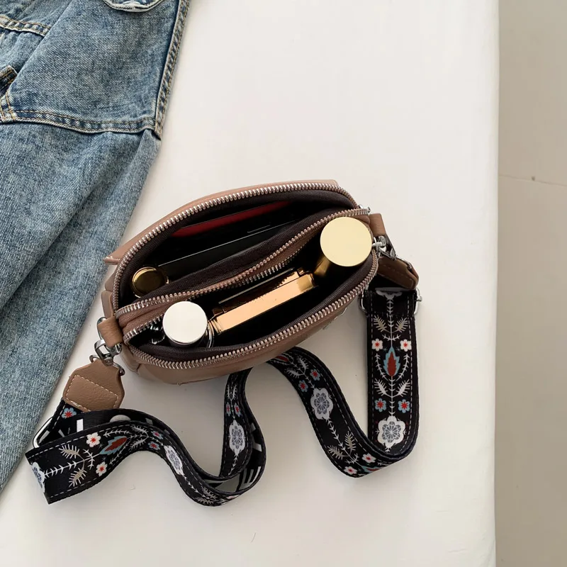 LEFTSIDE Mini PU Leather Crossbody Bags with Wide Shoulder Belt 2023 Women Fashion Trend Shoulder Bag Handbags and Purses