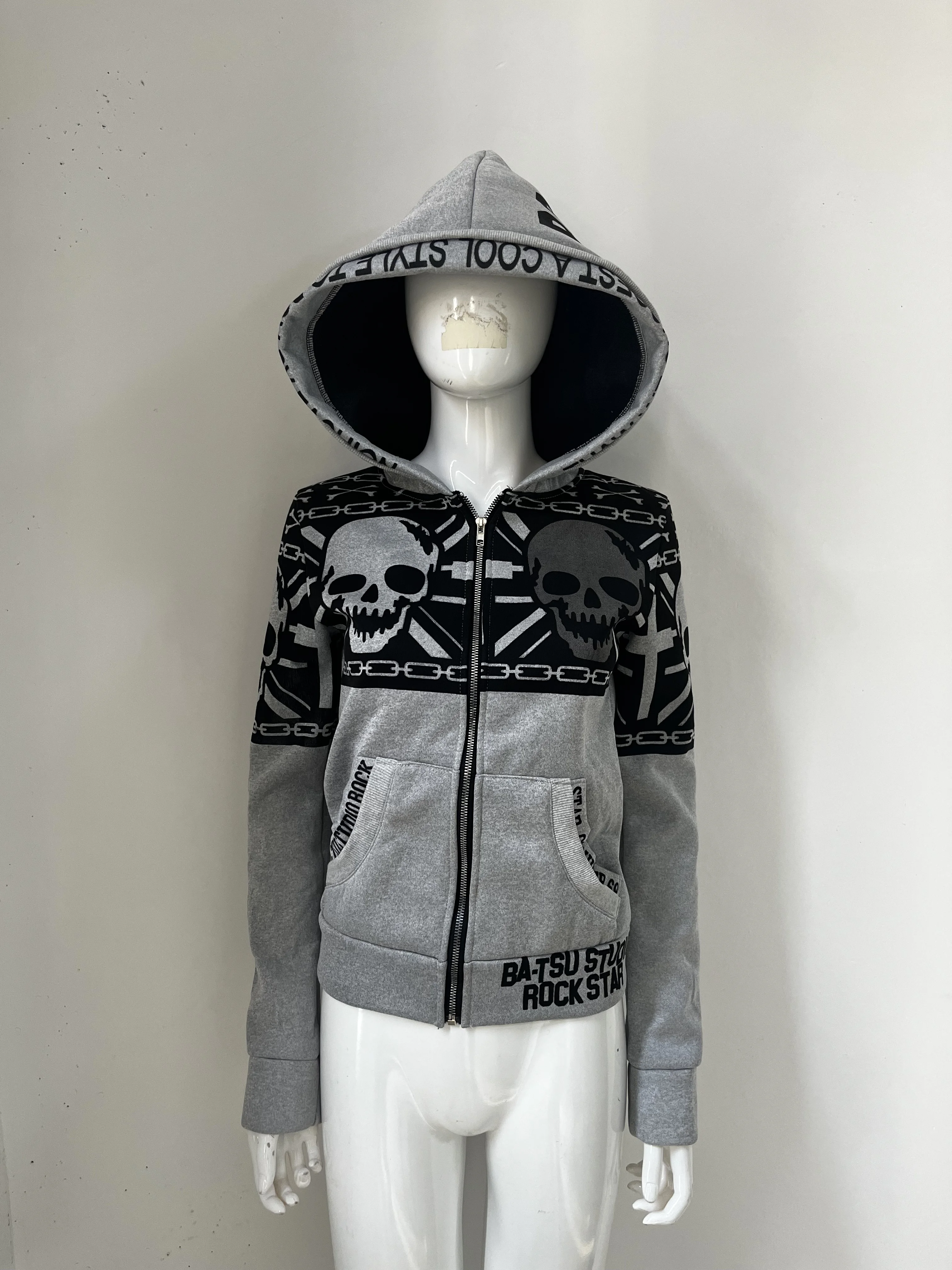 New design for men's and women's winter fashion street trend skull print pocket long sleeved hooded cardigan slim fit hoodie